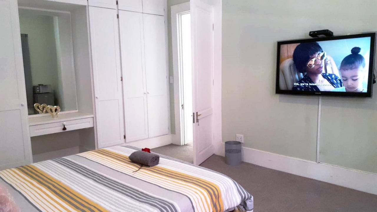 Versailles Pretoria Room photo